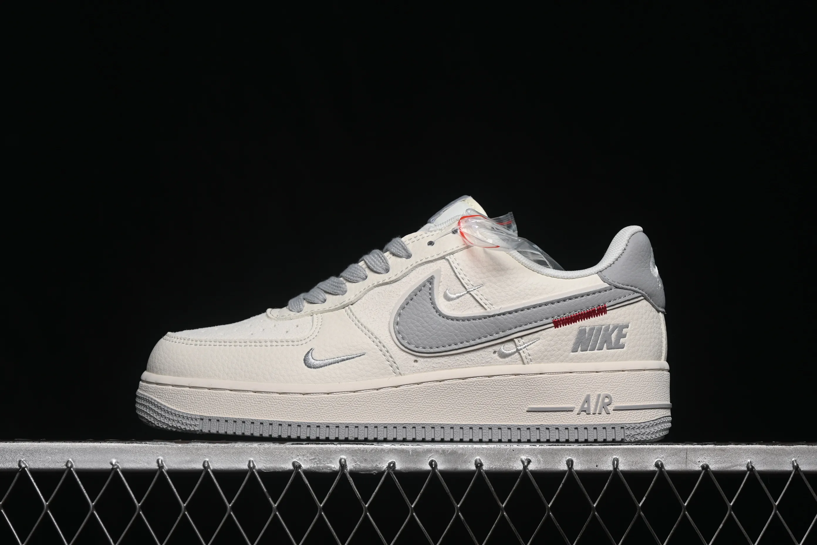 All categories Nk Air Force 1 Air Force series Nk Air Force 1 Low Air Force low-top Nike Air Force 1'07 Low joint model Air Force 1 low-top casual sneakers DN9688-102